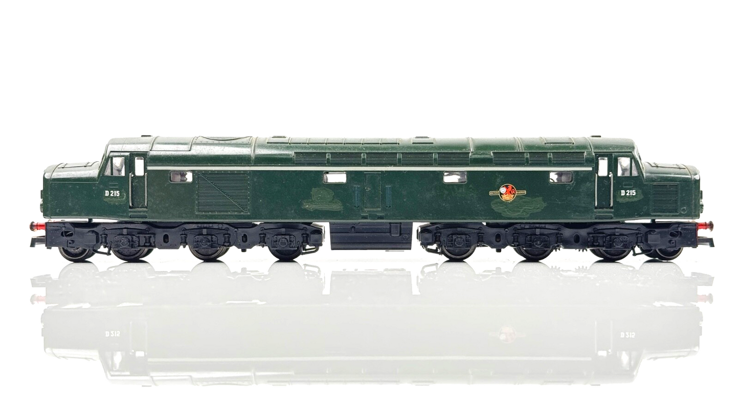 JOUEF 00 GAUGE - CLASS 40 DIESEL LOCOMOTIVE BR GREEN D215 - RENUMBERED BOXED