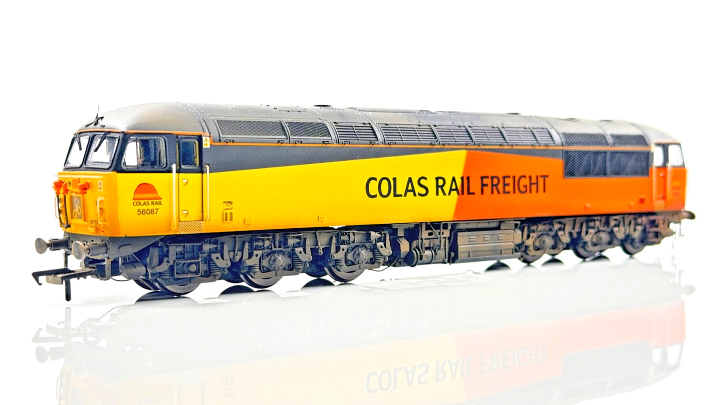 HORNBY 00 GAUGE - R3265 - CLASS 56 DIESEL 56087 COLAS RAIL FREIGHT WEATHERED