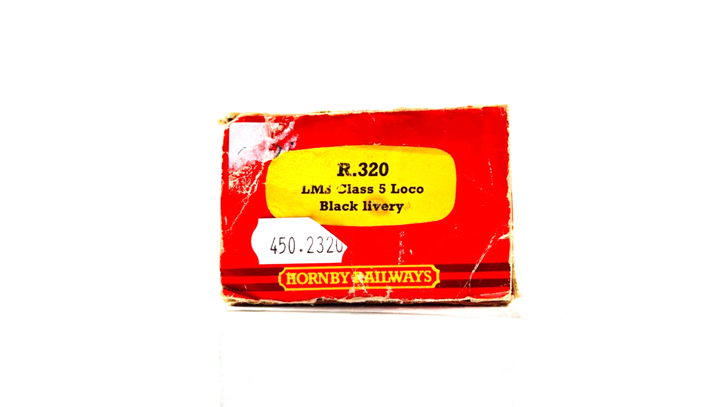 HORNBY 00 GAUGE - R320 - LMS BLACK 4-6-0 CLASS 5 LOCOMOTIVE 5138 - BOXED