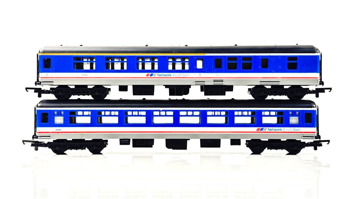 LIMA 00 GAUGE - NETWORK SOUTHEAST MK2 PASSENGER COACHES - UNBOXED X 2