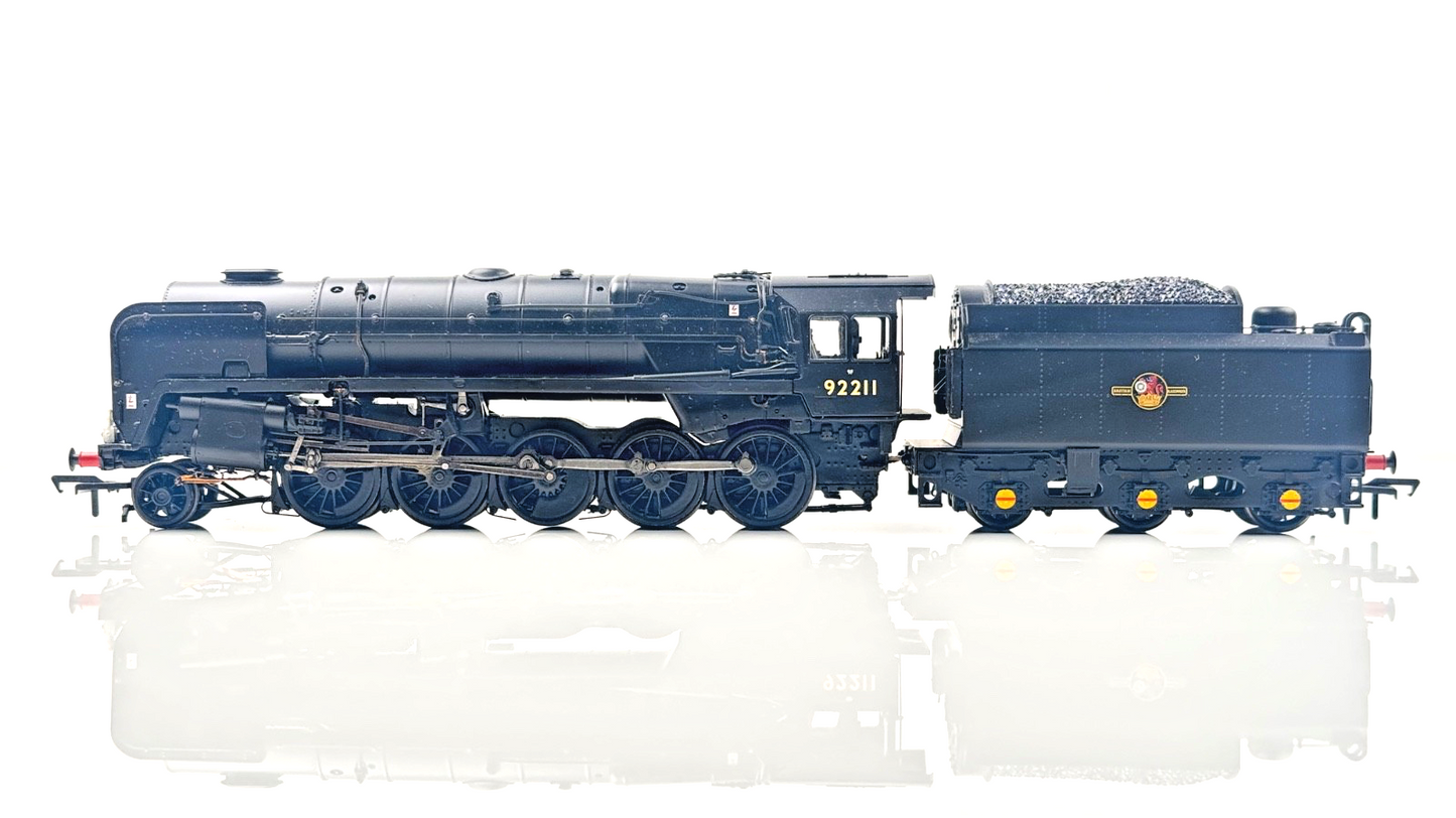 BACHMANN 00 GAUGE - 32-860 - BR STANDARD CLASS 9F 92211 BR BLACK (LATE CREST)