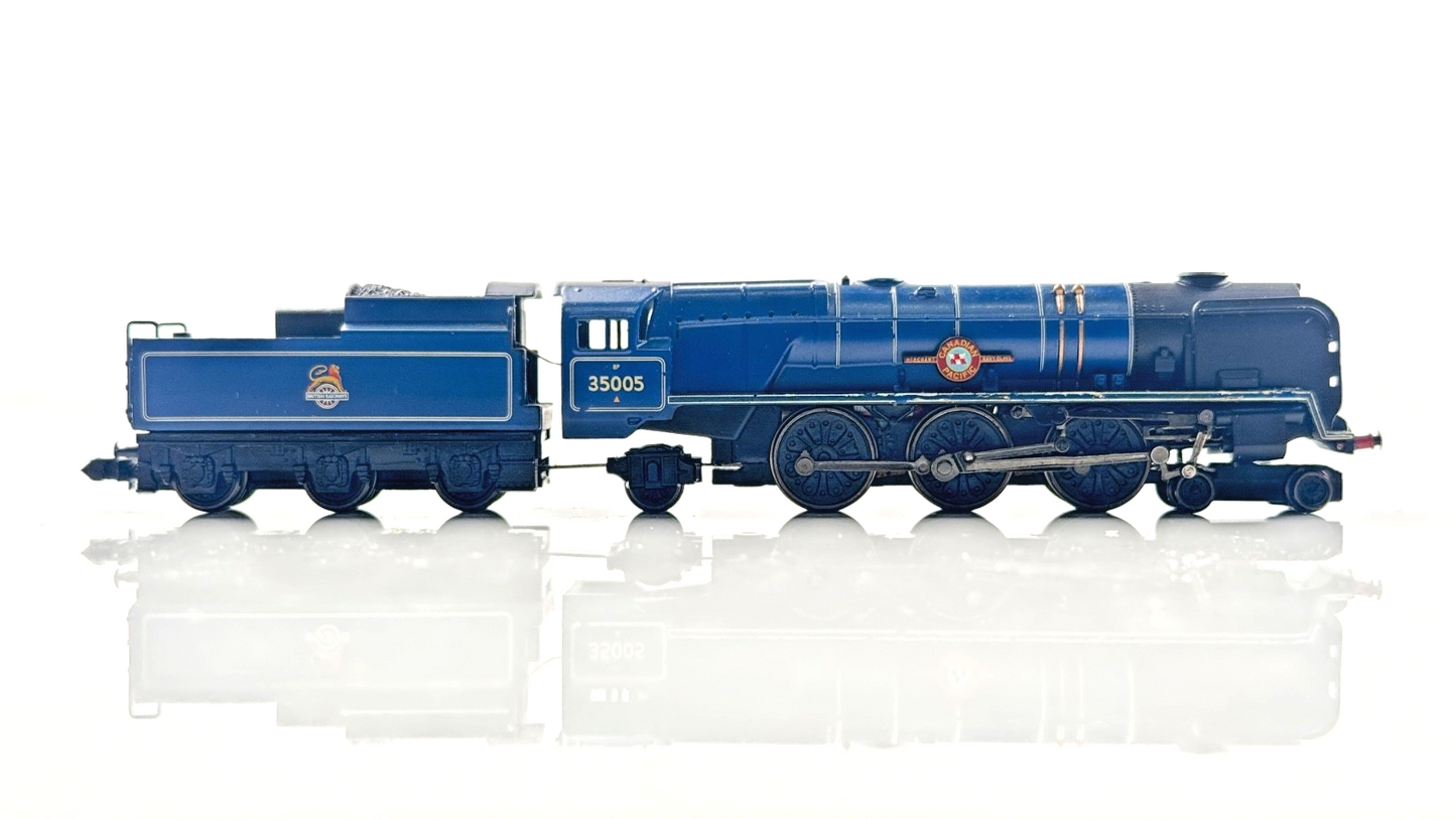 GRAHAM FARISH N GAUGE - 372-301 - MERCHANT NAVY 35005 CANADIAN PACIFIC BR BLUE