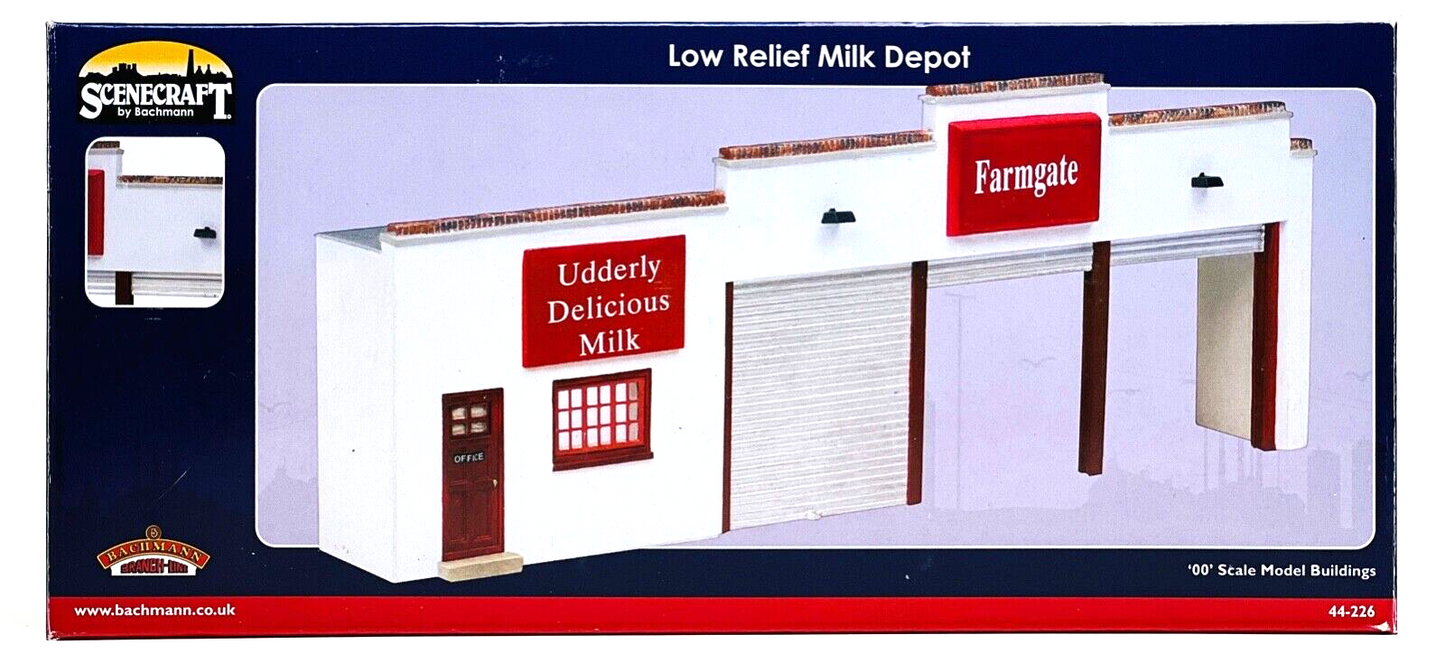 BACHMANN 00 GAUGE SCENECRAFT 44-226 - LOW RELIEF 'FARMGATE' MILK DEPOT - BOXED