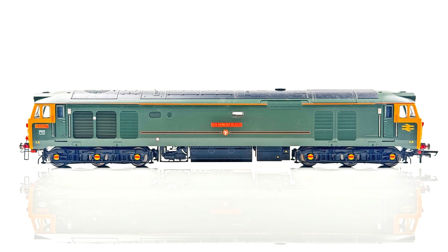 HORNBY 00 GAUGE - R2408 - CLASS 50 DIESEL 50007 BR GREEN 'SIR EDWARD ELGAR'