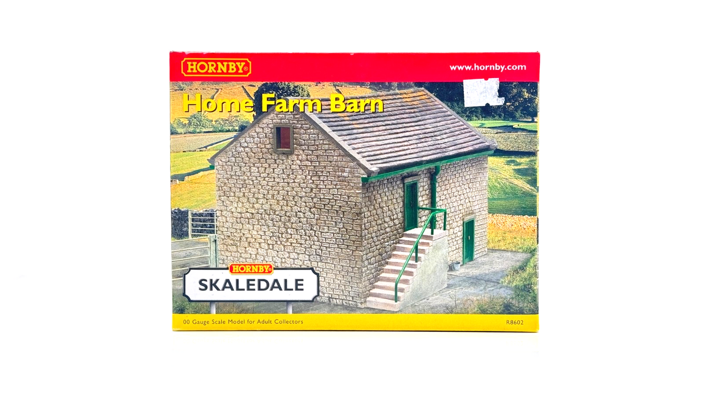 HORNBY 00 GAUGE SKALEDALE - R8602 - HOME FARM BARN - BOXED