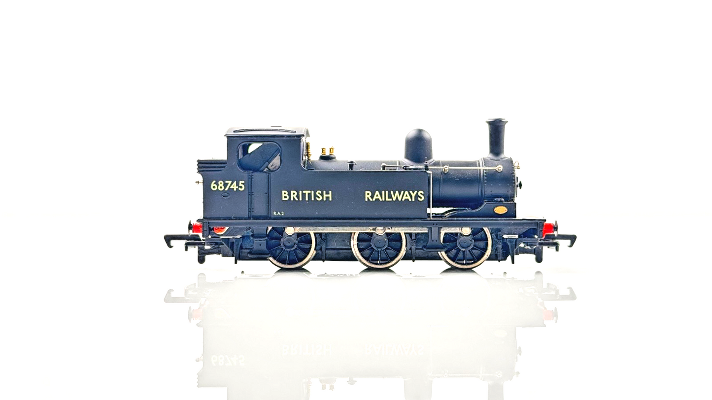 MAINLINE 00 GAUGE - 37-055 - BR BLACK J72 TANK LOCOMOTIVE '68745' - BOXED