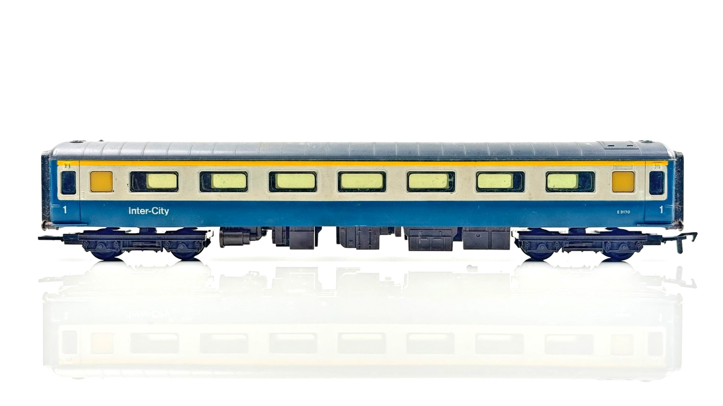 AIRFIX 00 GAUGE - BR BLUE GREY INTERCITY MK2 PASSENGER COACH E3170 - UNBOXED