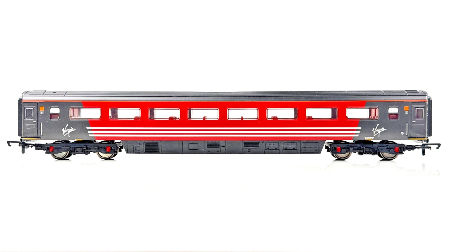 HORNBY 00 GAUGE - RAKE OF 3 VIRGIN TRAINS MK3 COACHES INCLUDING BUFFET CAR - UB