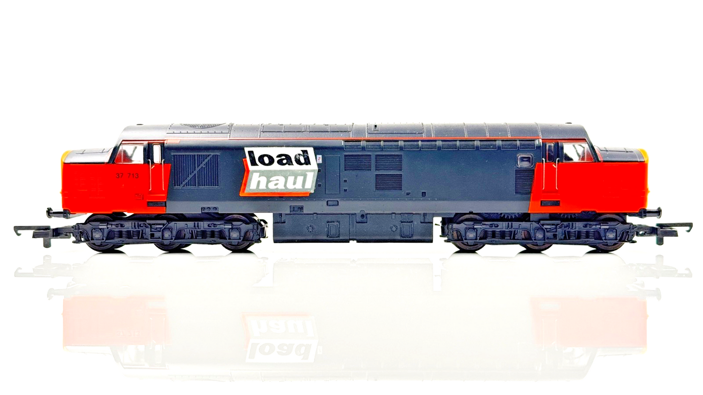 LIMA 00 GAUGE - 204856 - CLASS 37 DIESEL 37713 LOADHAUL ORANGE/BLACK - BOXED