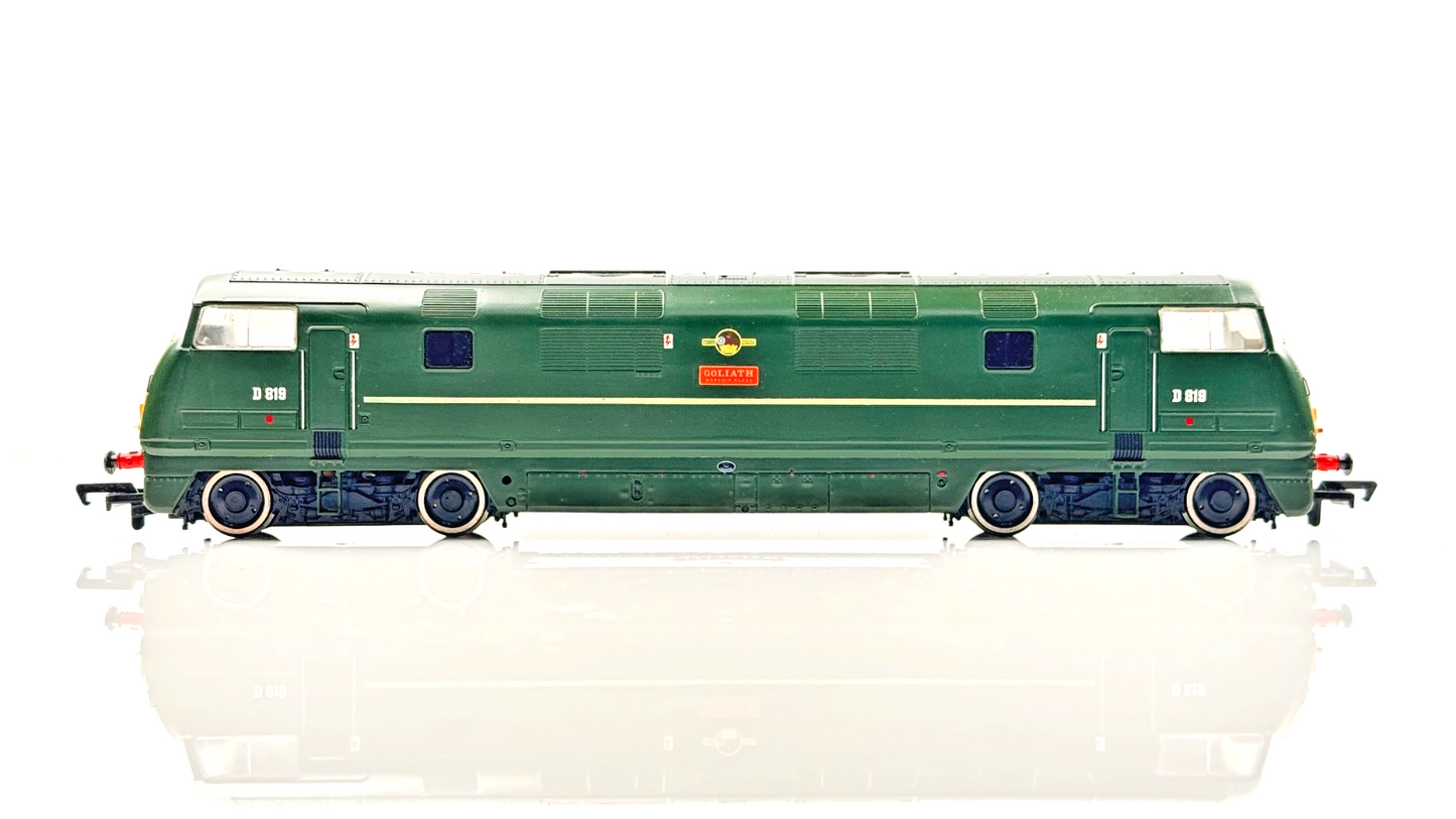 MAINLINE 00 GAUGE - 37-064 - CLASS 42 DIESEL WARSHIP GOLIATH D819 BR GREEN
