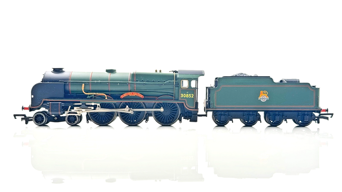 BACHMANN 00 GAUGE - 31-405 - LORD NELSON 30852 'SIR WALTER RALEIGH' BR GREEN