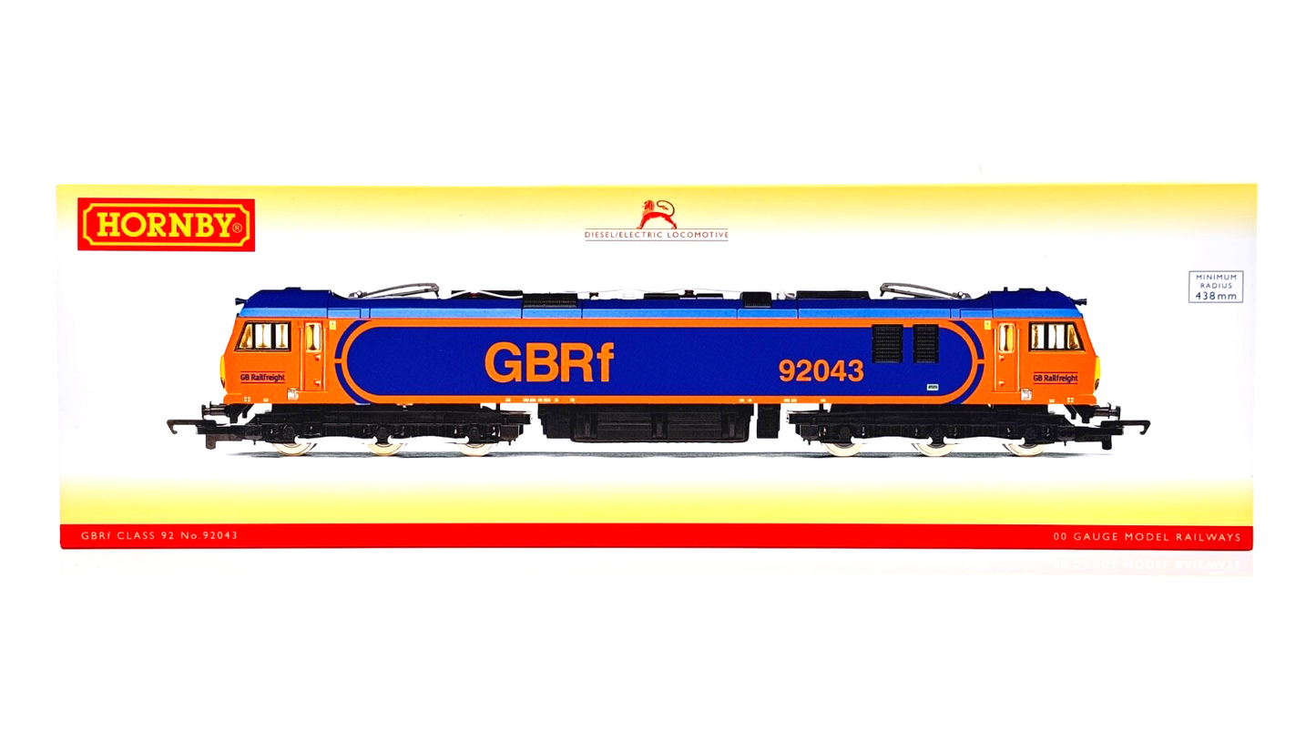 HORNBY 00 GAUGE - R3741 - CLASS 92 ELECTRIC 92043 GBRF LOCOMOTIVE - BOXED