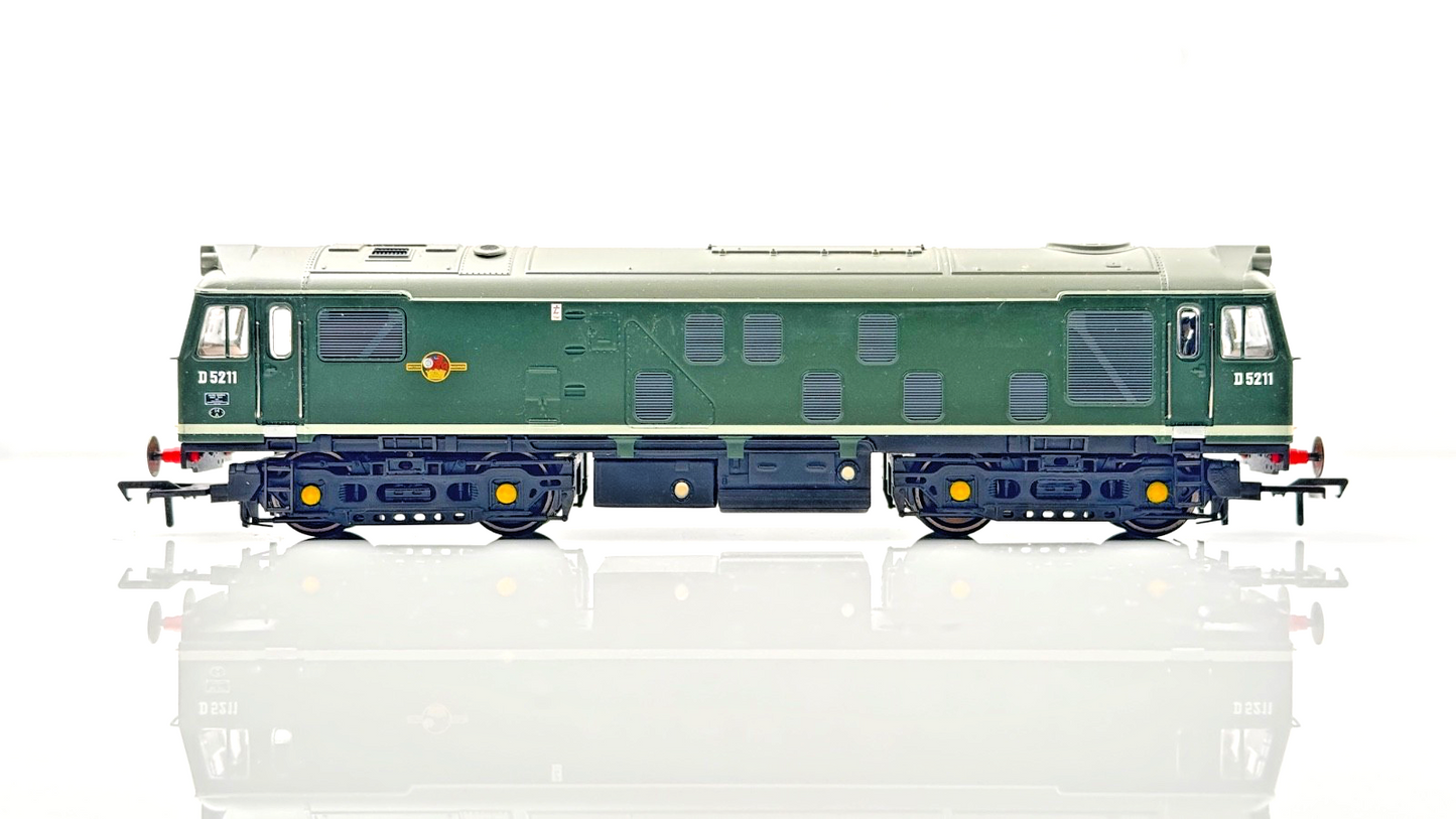 BACHMANN 00 GAUGE - 32-325 - CLASS 25/1 BO-BO DIESEL D5211 GREEN - BOXED