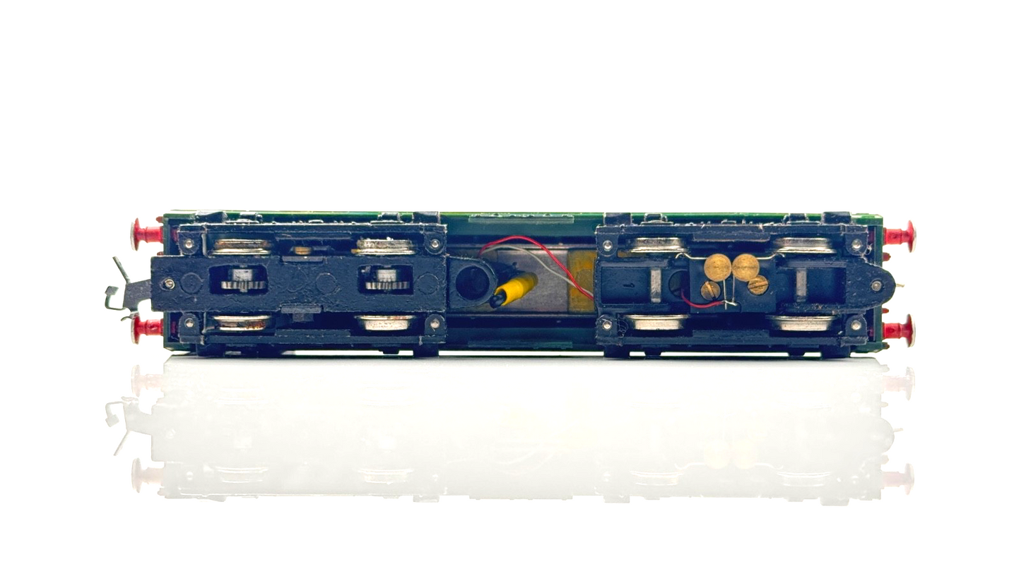 HORNBY DUBLO 00 GAUGE - CLASS 20 DIESEL BR GREEN D8017 - UNBOXED