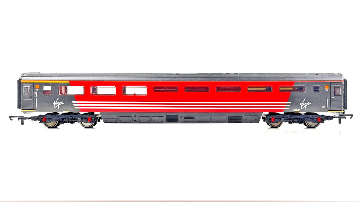 HORNBY 00 GAUGE - RAKE OF 3 VIRGIN TRAINS MK3 COACHES INCLUDING BUFFET CAR - UB