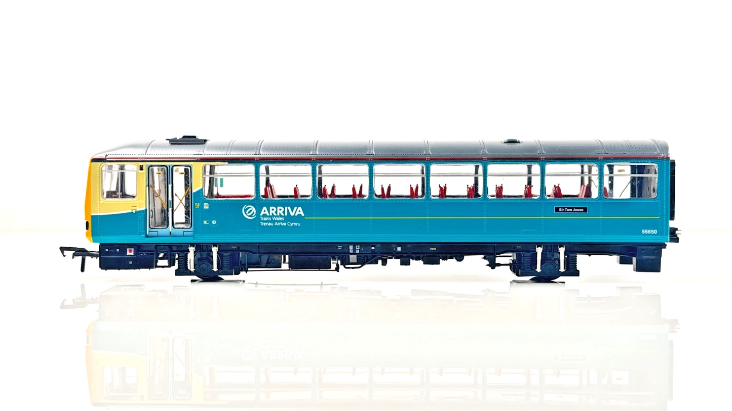 REALTRACK 00 GAUGE - RT143-211 - CLASS 143 ARRIVA TRAINS WALES ATW SIR TOM JONES