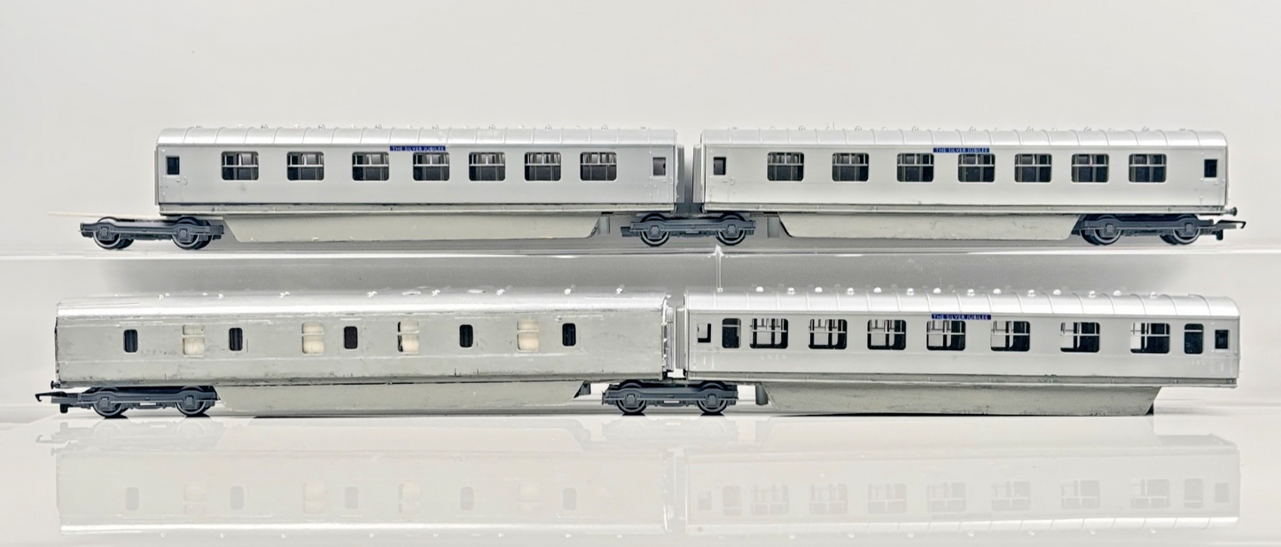 HORNBY 00 GAUGE - CUSTOM REFINISHED LNER SILVER JUBILEE ARTICULATED COACHES X 4
