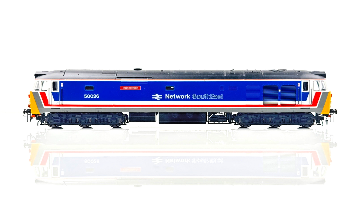 HORNBY 00 GAUGE - R3471 - CLASS 50 DIESEL 50026 NETWORK SOUTHEAST INDOMITABLE
