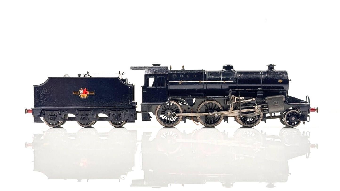 JOHN UNDERHILL INTERNATIONAL MODELS 00 GAUGE - BR BLACK 2-6-0 CRAB LOCOMOTIVE