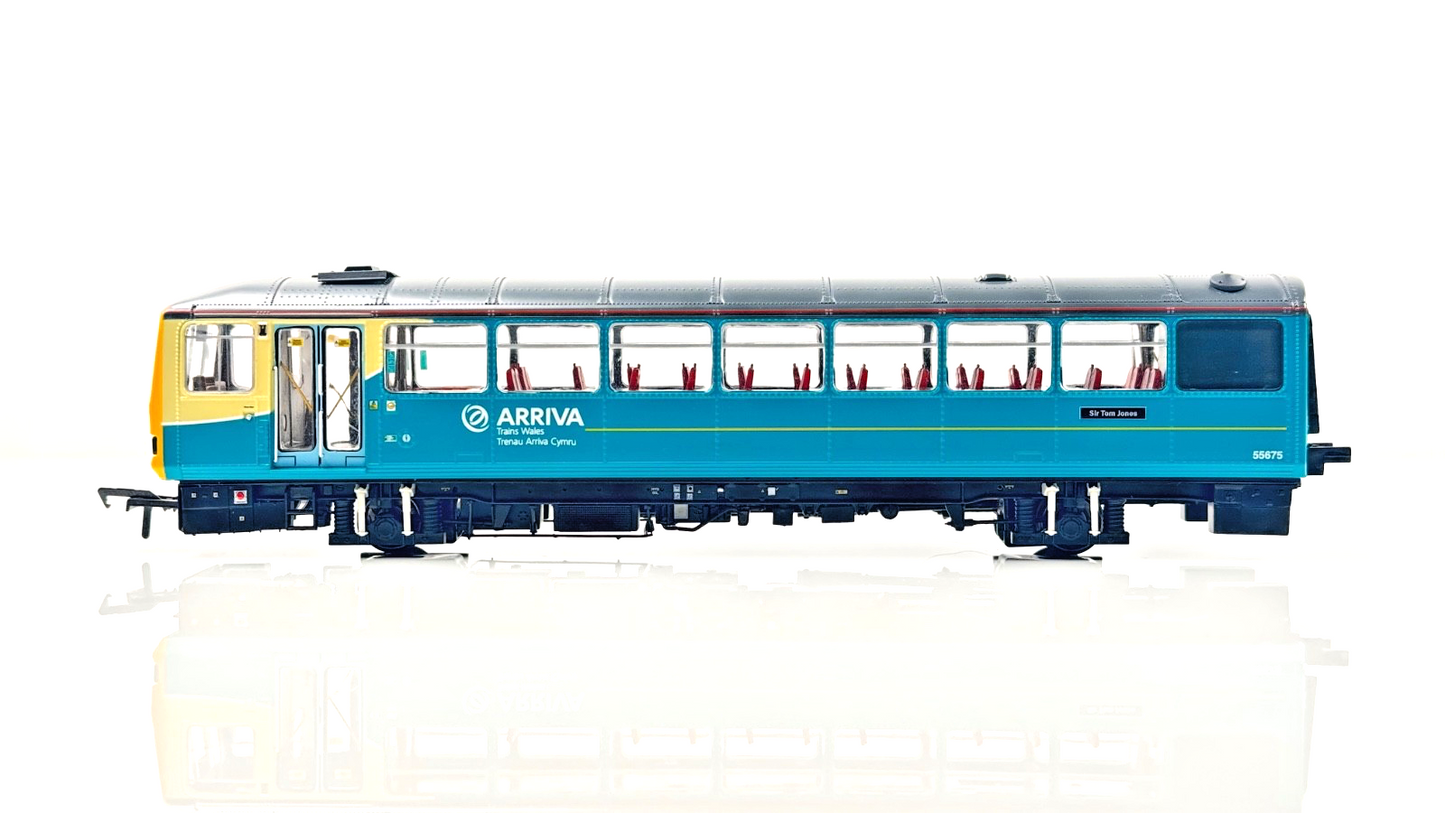 REALTRACK 00 GAUGE - RT143-211 - CLASS 143 ARRIVA TRAINS WALES ATW SIR TOM JONES