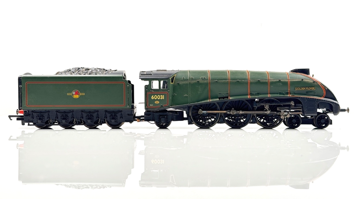 HORNBY 00 GAUGE - BR GREEN 4-6-2 CLASS A4 GOLDEN PLOVER 60031 QUEEN OF SCOTS UB