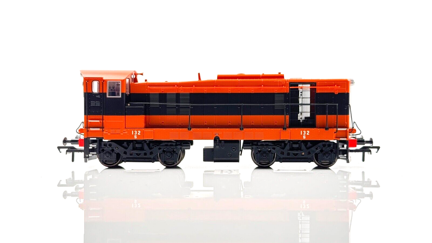 MURPHY MODELS 00 GAUGE - MM0132 - CLASS 121 DIESEL CIE S/TRAIN ORANGE 132 BOXED