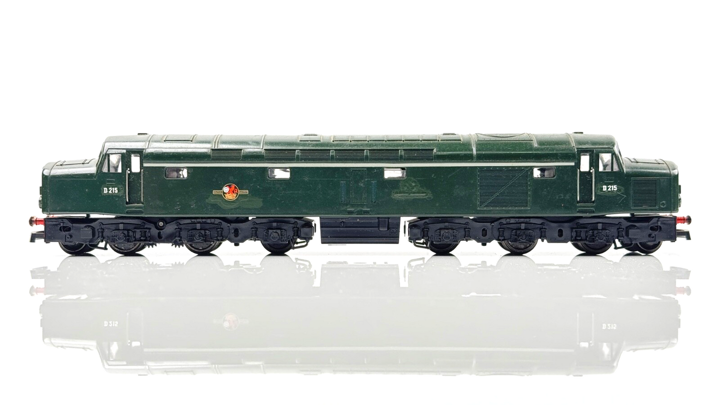 JOUEF 00 GAUGE - CLASS 40 DIESEL LOCOMOTIVE BR GREEN D215 - RENUMBERED BOXED