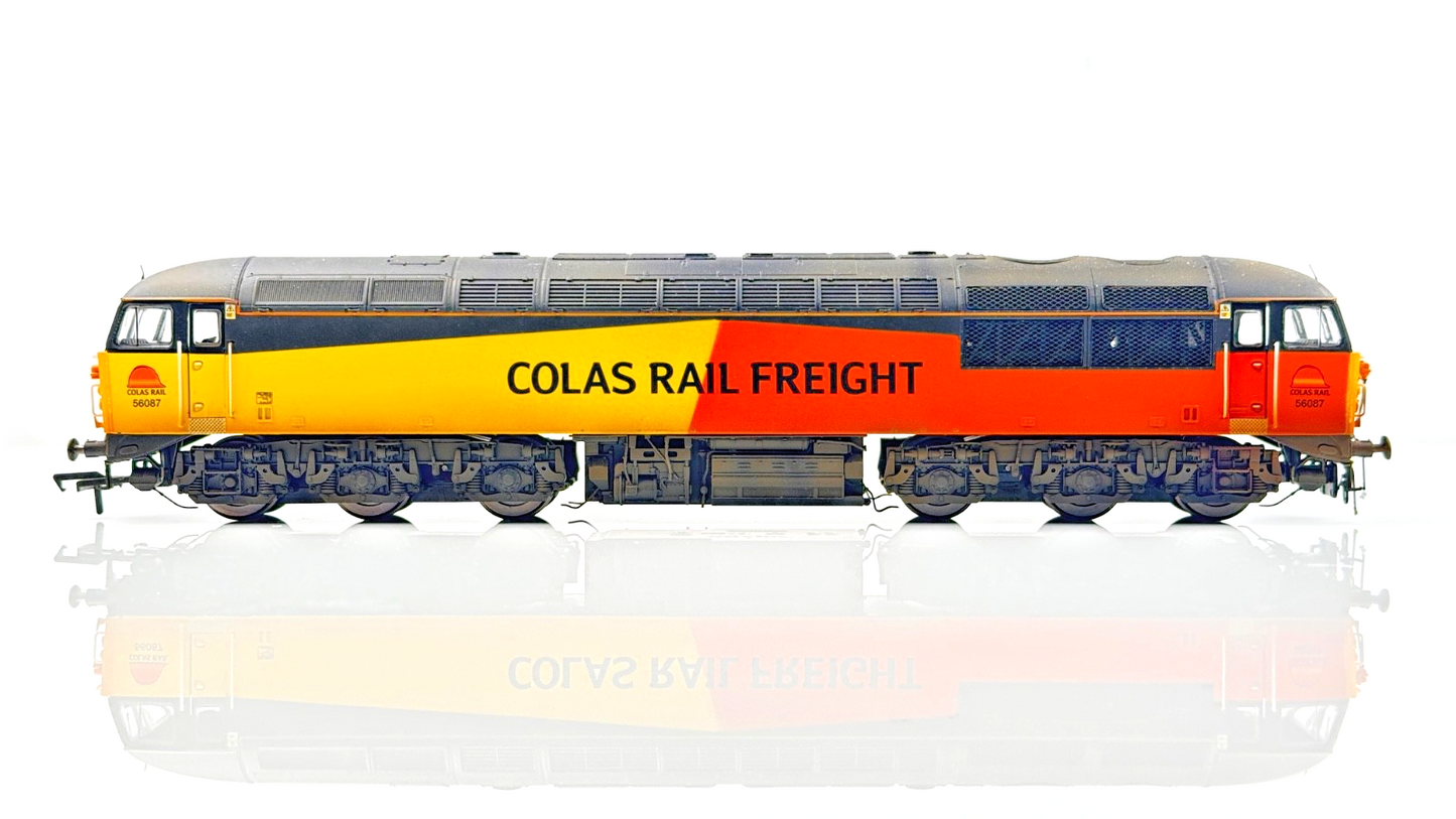 HORNBY 00 GAUGE - R3265 - CLASS 56 DIESEL 56087 COLAS RAIL FREIGHT WEATHERED