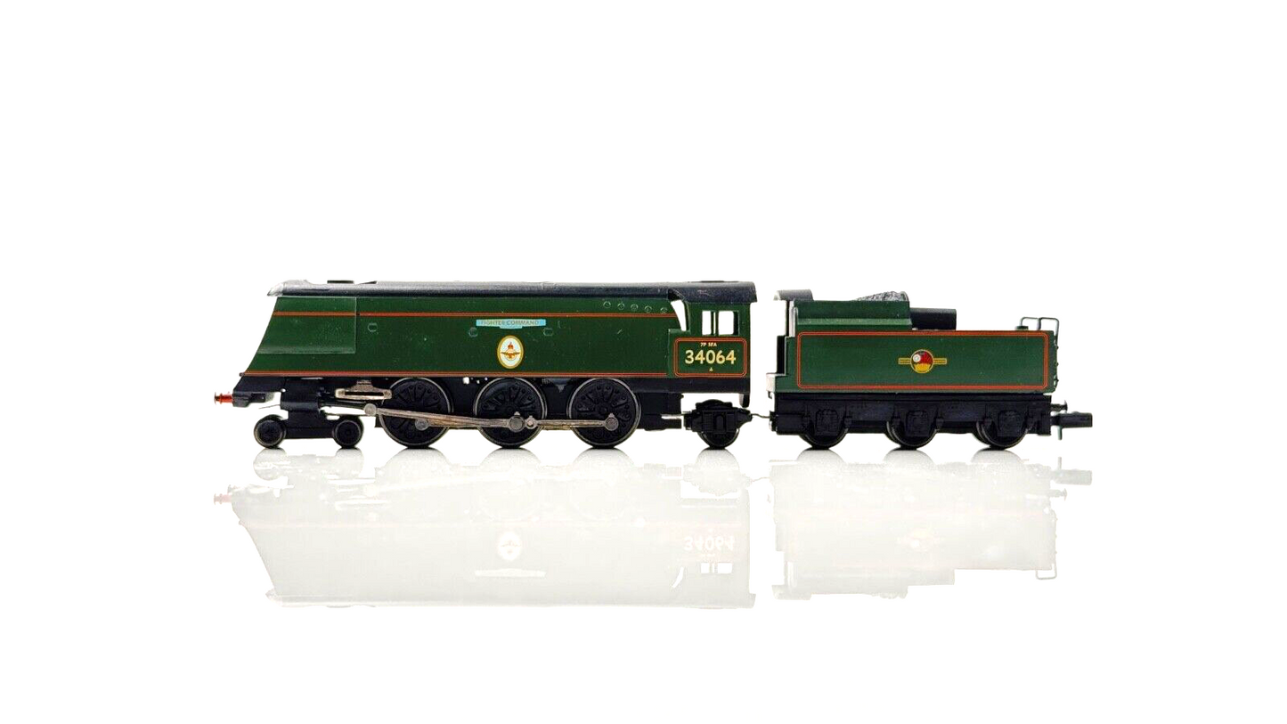 GRAHAM FARISH N GAUGE - 372-276 - BATTLE OF BRITAIN 34064 'FIGHTER COMMAND'