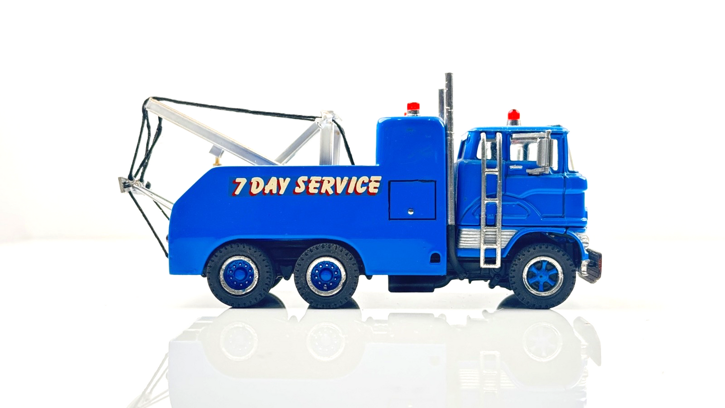 CORGI TOYS REFINISHED 7 DAY SERVICE FORD BREAKDOWN WRECKER CODE 3 UNIQUE EXAMPLE