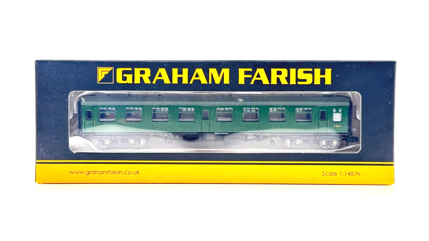 GRAHAM FARISH N GAUGE - 374-011 - MK1 SO SECOND OPEN BR GREEN COACH - BOXED