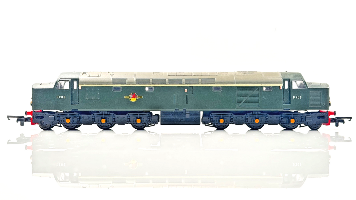 LIMA 00 GAUGE - CLASS 40 DIESEL LOCOMOTIVE D206 BR GREEN - RENUMBERED BOXED