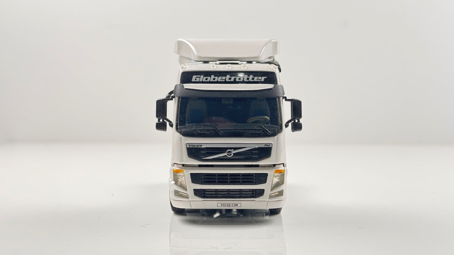 WSI 1/50 SCALE - 03-1144 - VOLVO FM3 GLOB 4X2 GLOBETROTTER WHITE TRACTOR UNIT