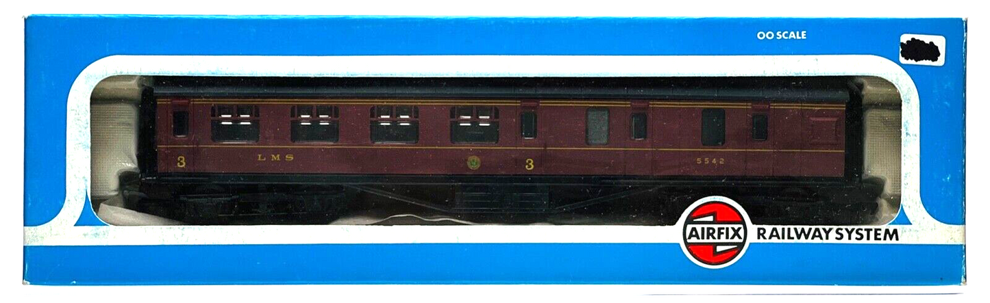 AIRFIX 00 GAUGE - 54204-7 - 57' BRAKE 3RD CORRIDOR LMS COACH - BOXED