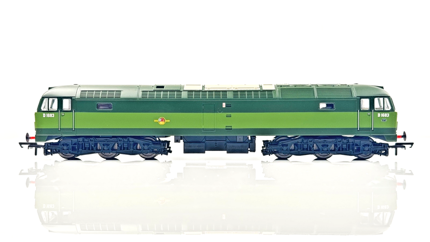 HORNBY 00 GAUGE - R30182 - CLASS 47 DIESEL D1683 BR TWO TONE GREEN BOXED