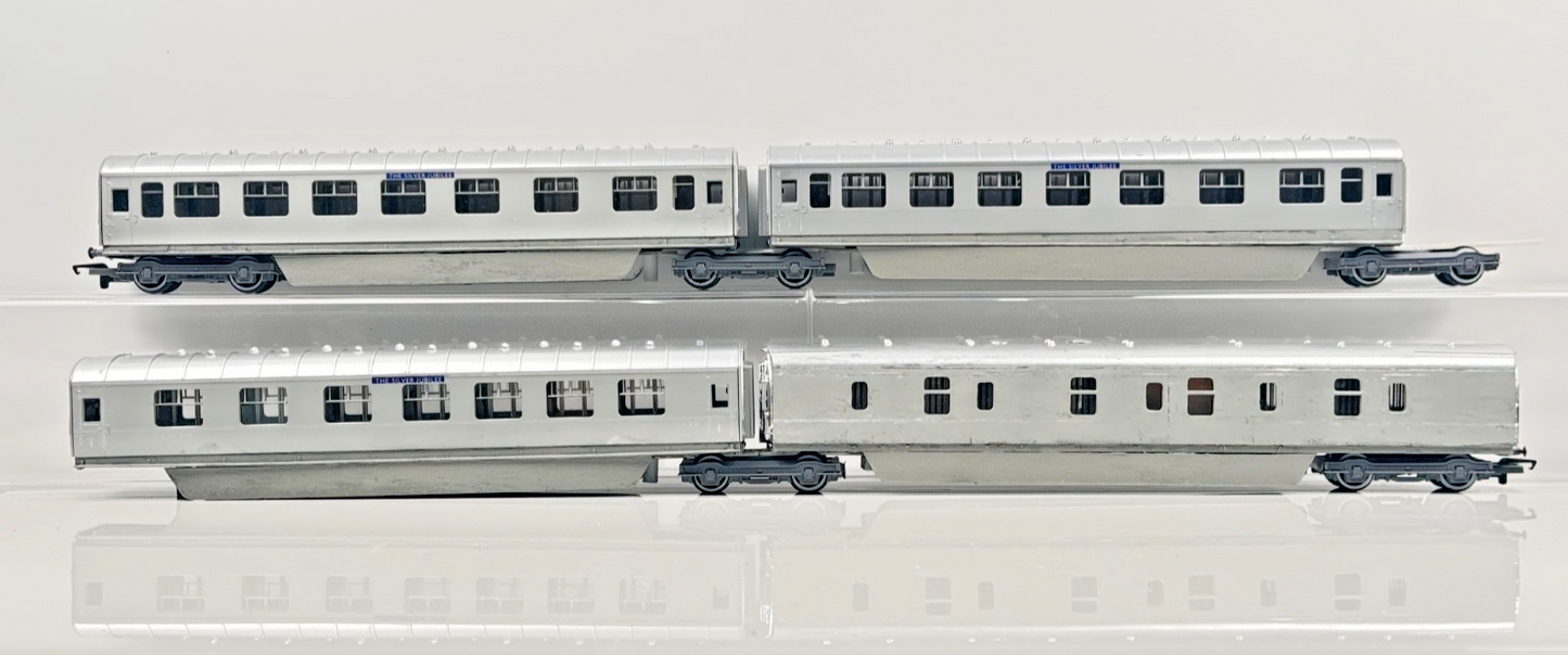 HORNBY 00 GAUGE - CUSTOM REFINISHED LNER SILVER JUBILEE ARTICULATED COACHES X 4