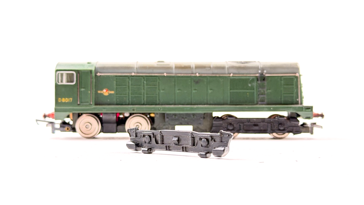 DUBLO 00 GAUGE - 2 RAIL CLASS 20 DIESEL D8017 BR GREEN - UNBOXED