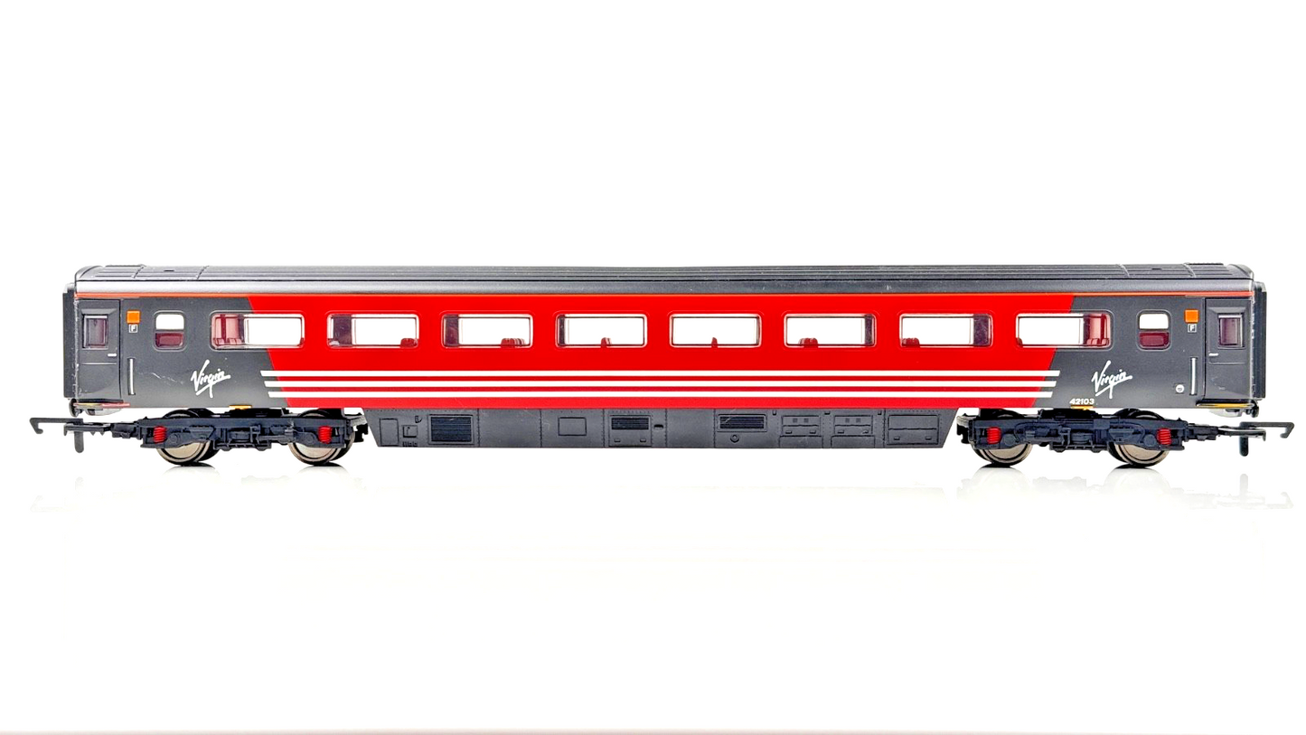 HORNBY 00 GAUGE - RAKE OF 3 VIRGIN TRAINS MK3 COACHES INCLUDING BUFFET CAR - UB