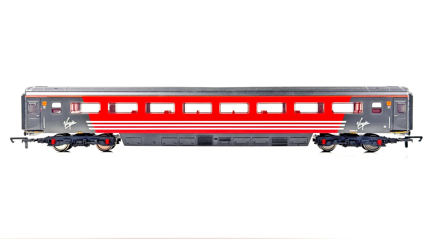 HORNBY 00 GAUGE - RAKE OF 3 VIRGIN TRAINS MK3 COACHES INCLUDING BUFFET CAR - UB
