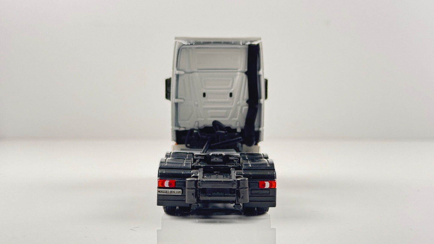 WSI 1/50 SCALE - 03-1135 - MERCEDES MP4 GIGASPACE WHITE TRACTOR UNIT BOXED