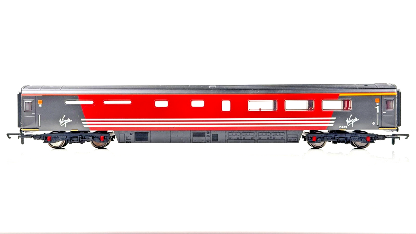 HORNBY 00 GAUGE - RAKE OF 3 VIRGIN TRAINS MK3 COACHES INCLUDING BUFFET CAR - UB