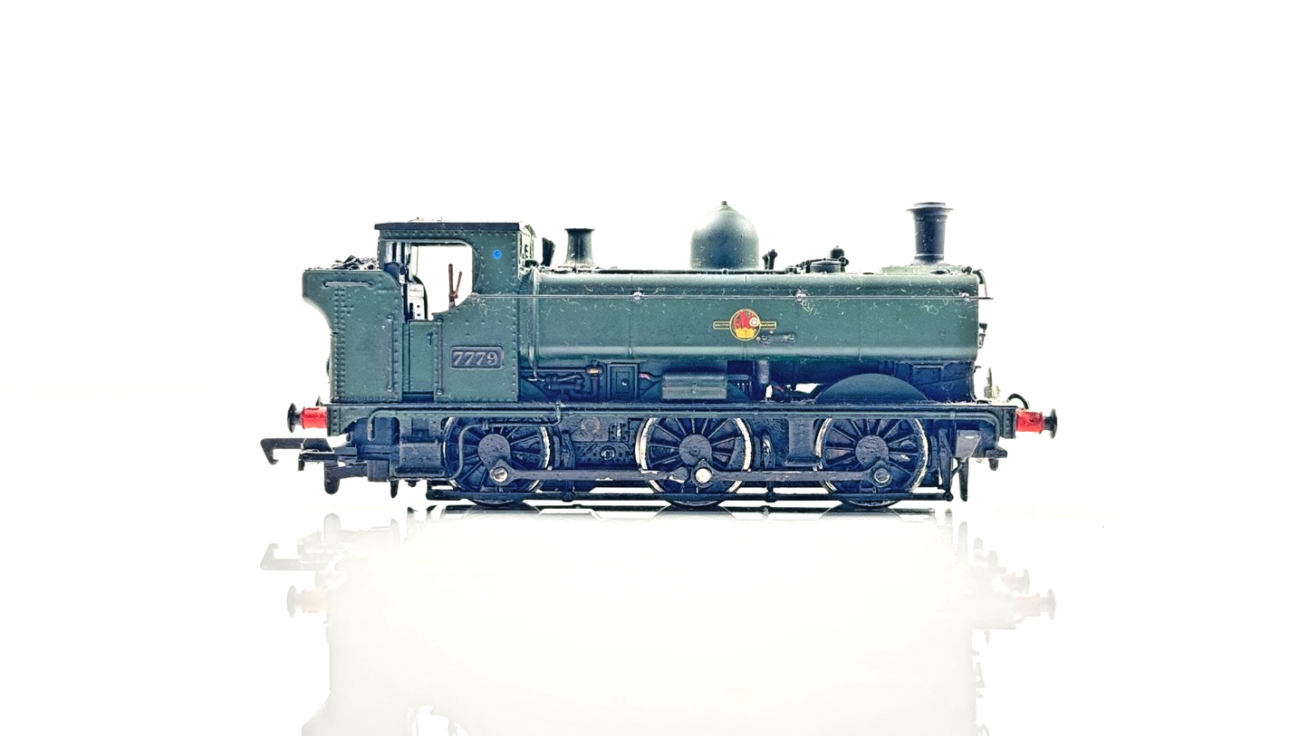 BACHMANN 00 GAUGE - BR GREEN 0-6-0 PANNIER TANK 7779 RENUMBERED - UNBOXED