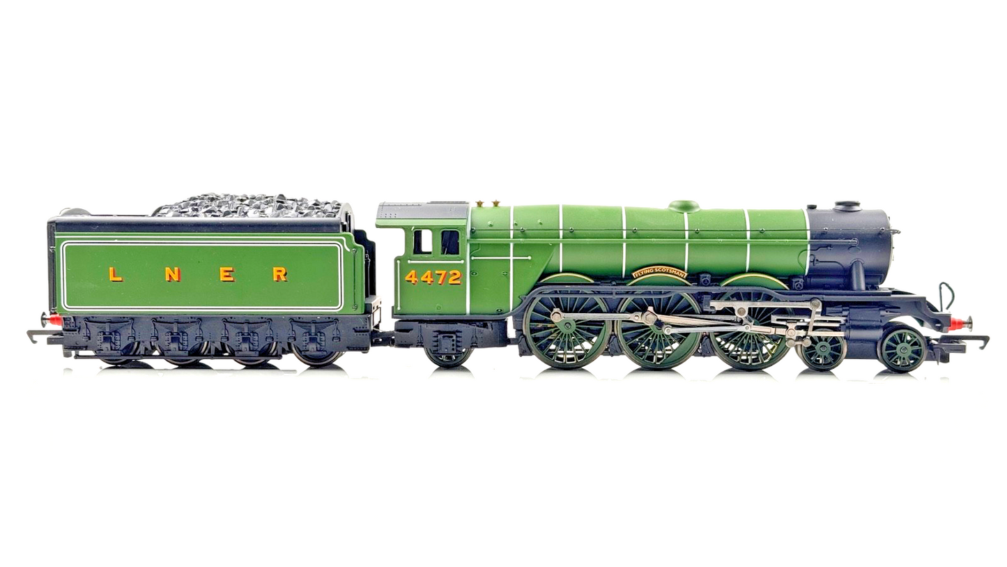 HORNBY 00 GAUGE - R1039 - LNER APPLE 4-6-2 FLYING SCOTSMAN 4472 - UNBOXED