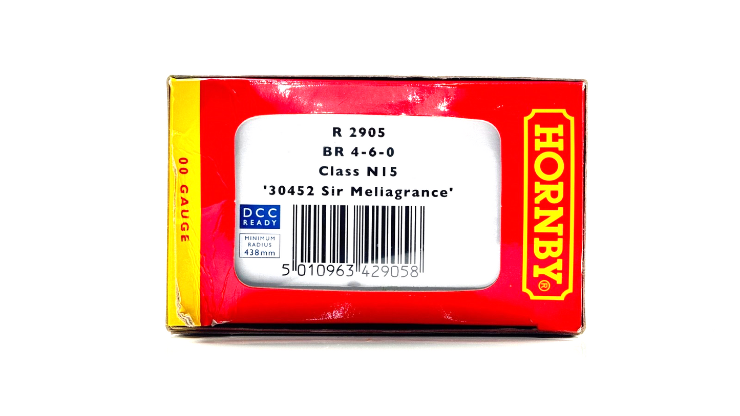 HORNBY 00 GAUGE - R2905 - BR 4-6-0 KING ARTHUR CLASS N15 'SIR MELIAGRANCE' 30452