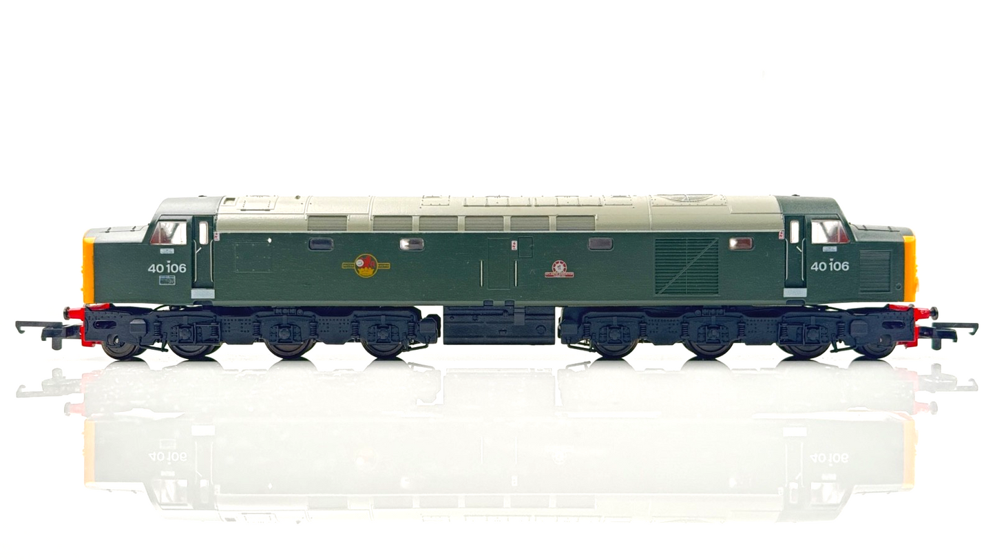 LIMA 00 GAUGE - 205188 - CLASS 40 DIESEL 40106 BR GREEN ATLANTIC CONVEYOR BOXED