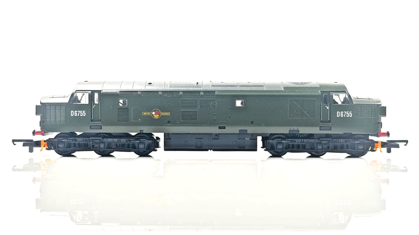 LIMA 00 GAUGE - 205173 - CLASS 37 DIESEL LOCOMOTIVE BR GREEN D6755 - BOXED
