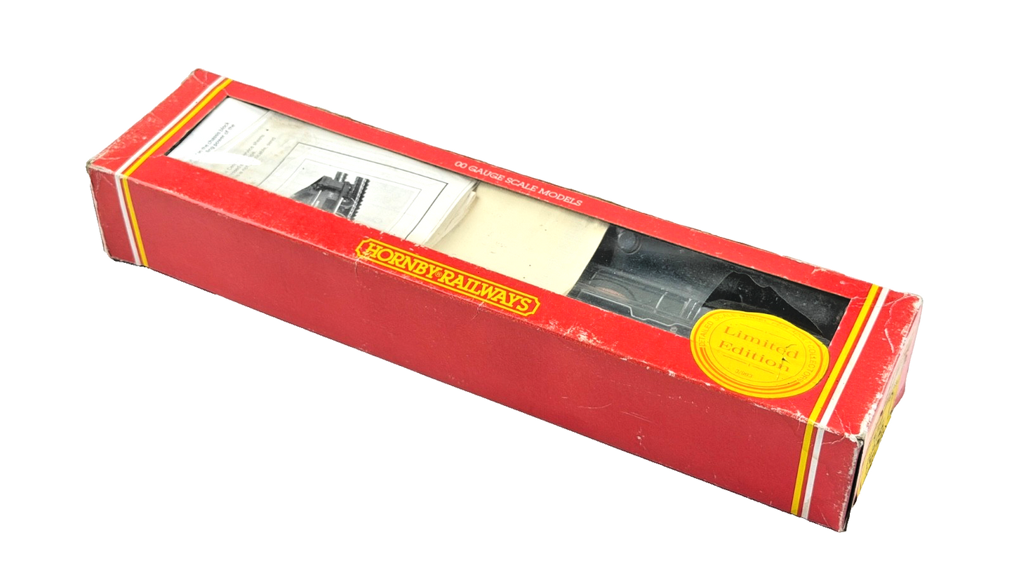 HORNBY 00 GAUGE - R533 - SR SOUTHERN 4-4-0 SCHOOLS ST LAWRENCE LIMITED EDITION