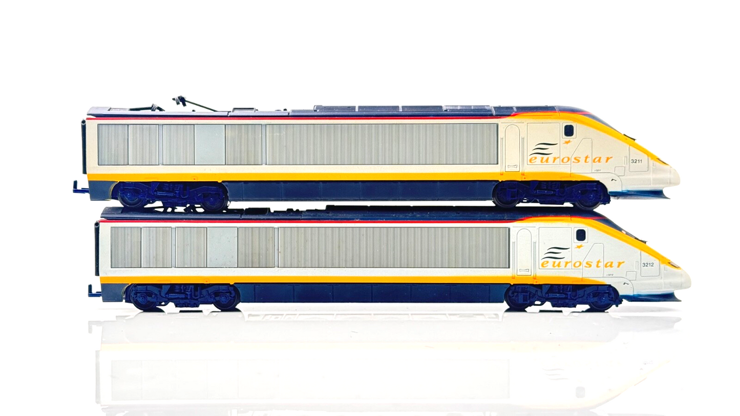 HORNBY HO/00 GAUGE - R647 - EUROSTAR 4 CAR EMU TRAIN SET - BOXED