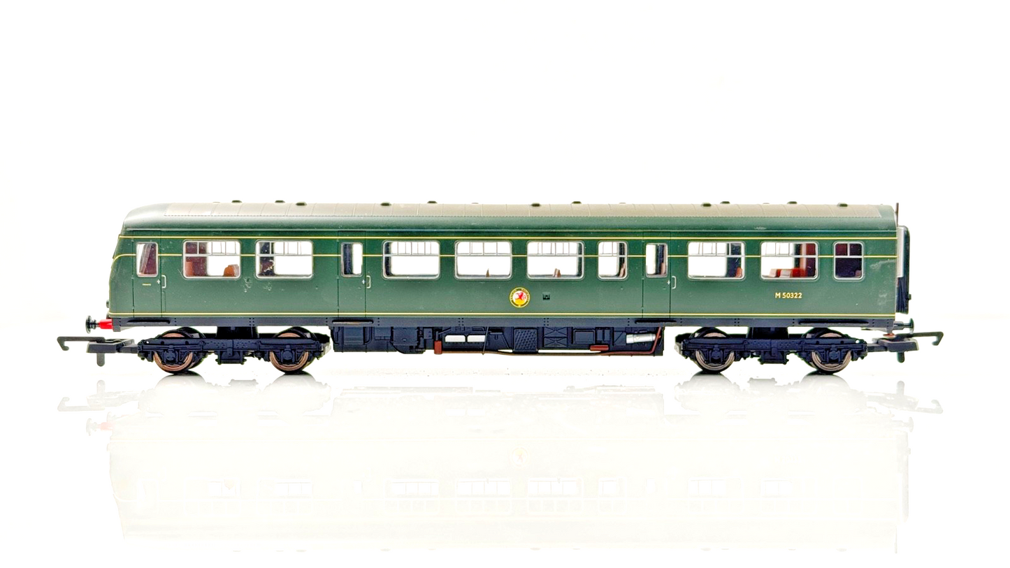 HORNBY 00 GAUGE - R2578 - CLASS 101 BRITISH RAIL BR GREEN 3 CAR DMU - UNBOXED