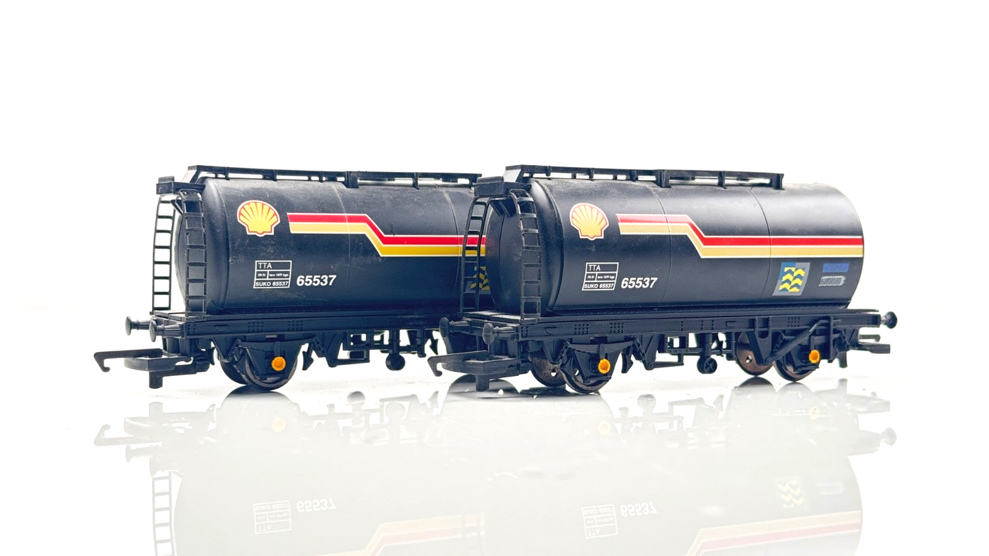 HORNBY 00 GAUGE - SHELL TTA TANKER WAGONS X 2 65537 UNBOXED